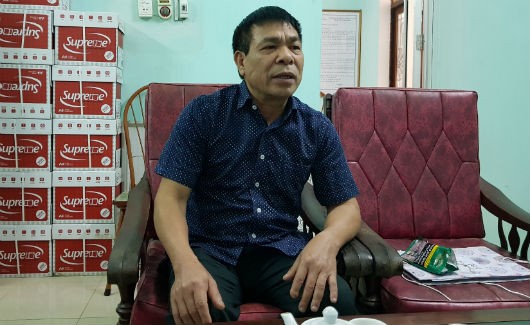 Chánh Thanh tra Sở TNMT Nguyễn Trường Lâm trao đổi với phóng viên Báo PLVN. Ảnh: Xuân Hồng.
