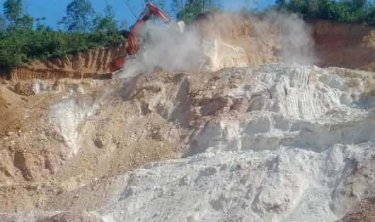 Tân Ngọc Minh lén lút khai thác khoáng sản, dân kêu trời vì bị ô nhiễm