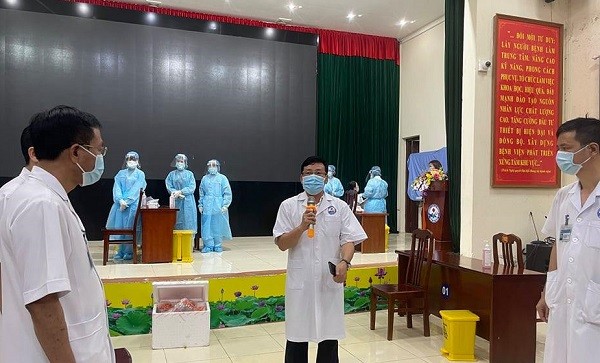 Chủ tịch UBND tỉnh Vĩnh Phúc Lê Duy Thành làm việc với Bệnh viện Đa khoa tỉnh.
