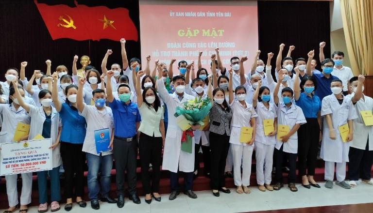 40 y bác sĩ, nhân viên y tế Yên Bái mong muốn lan tỏa tinh thần cống hiến, truyền cảm hứng lạc quan, vững vàng trên hành trình chống dịch.