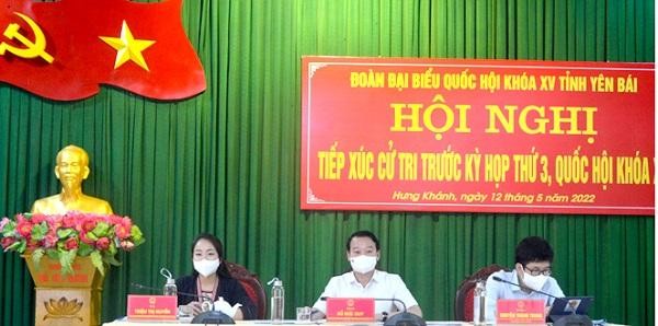 Đoàn đại biểu Quốc hội tỉnh tiếp xúc cử tri huyện Trấn Yên.