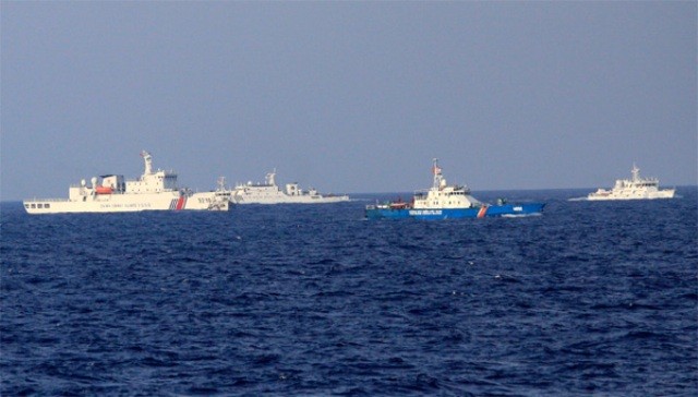 Trung Quốc tăng thêm tàu quanh khu vực giàn khoan