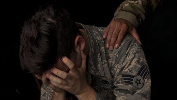 Đi tìm lời giải cho các vụ tự tử ngày càng gia tăng trong lực lượng Không quân Mỹ