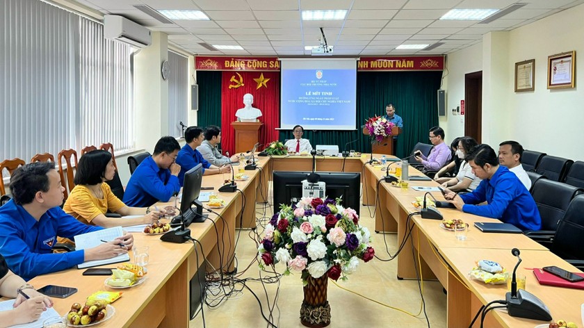 Cục Bồi thường nhà nước Miting Hưởng ứng 10 năm Ngày Pháp luật Việt Nam.