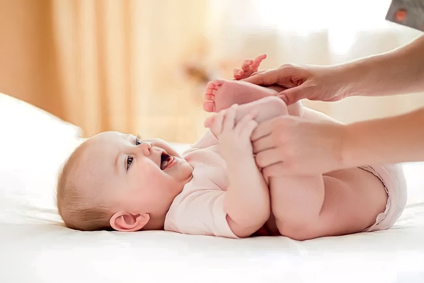 Men vi sinh Bifina Baby Nhật Bản an toàn cho trẻ 2 tháng tuổi bị táo bón 