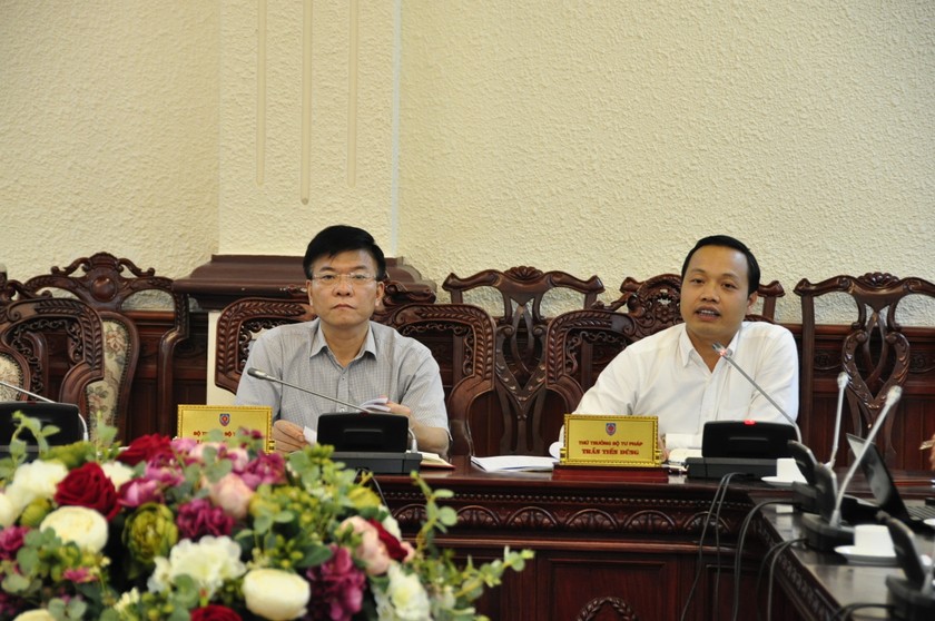 Bộ trưởng Lê Thành Long yêu cầu cắt giảm ngay 20% các cuộc họp trong toàn Bộ 