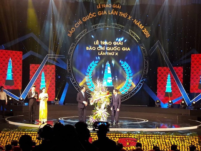 Báo Pháp luật Việt Nam vinh dự nhận 2 Giải Báo chí quốc gia
