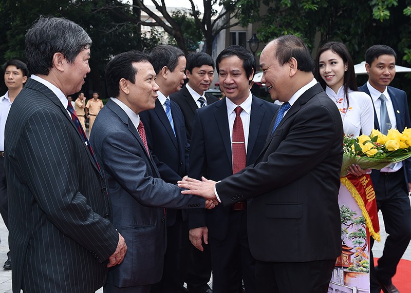 Thủ tướng mong Đại học Quốc gia Hà Nội đào tạo ra nhiều sinh viên khởi nghiệp và thành danh 