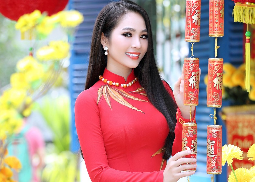 Hoa hậu Dương Kim Ánh tung MV rộn ràng đón Tết