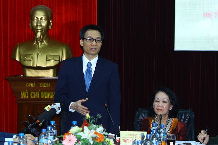 Ủy viên Bộ Chính trị, Trưởng ban Dân vận Trung ương Trương Thị Mai và Phó Thủ tướng Vũ Đức Đam tới dự hội nghị báo cáo kết quả triển khai hệ thống thông tin giám định bảo hiểm y tế.