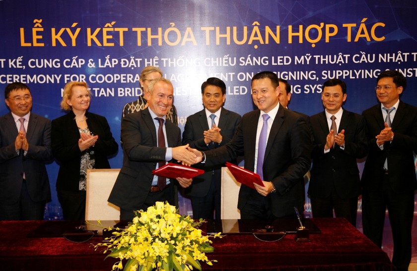 Lễ ký kết giữa Tập đoàn Sun Group - Tập đoàn kinh tế tư nhân hàng đầu Việt Nam trong lĩnh vực Du lịch nghỉ dưỡng - Giải trí và Bất động sản cao cấp và Philips Lighting – Tập đoàn dẫn đầu toàn cầu về lĩnh vực chiếu sáng