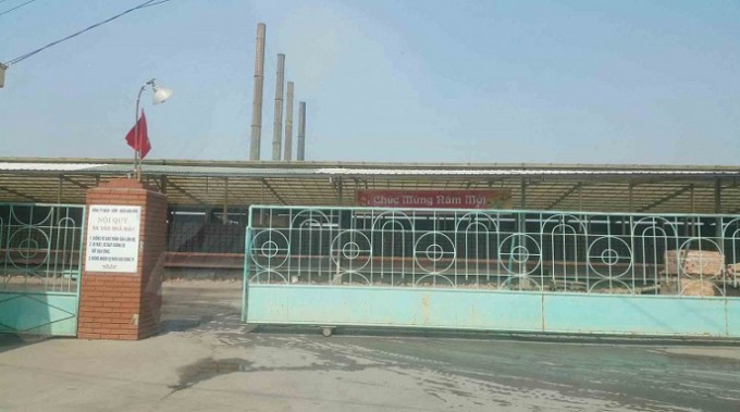 Nhà máy sản xuất gạch ngói Kim Sơn bị UBND tỉnh Quảng Ninh tạm dừng hoạt động do hoạt động xả thải, gây ô nhiễm môi trưởng