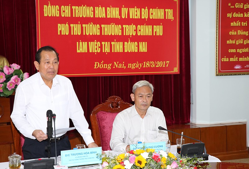 Phó Thủ tướng Thường trực Chính phủ Trương Hoà Bình phát biểu tại buổi làm việc