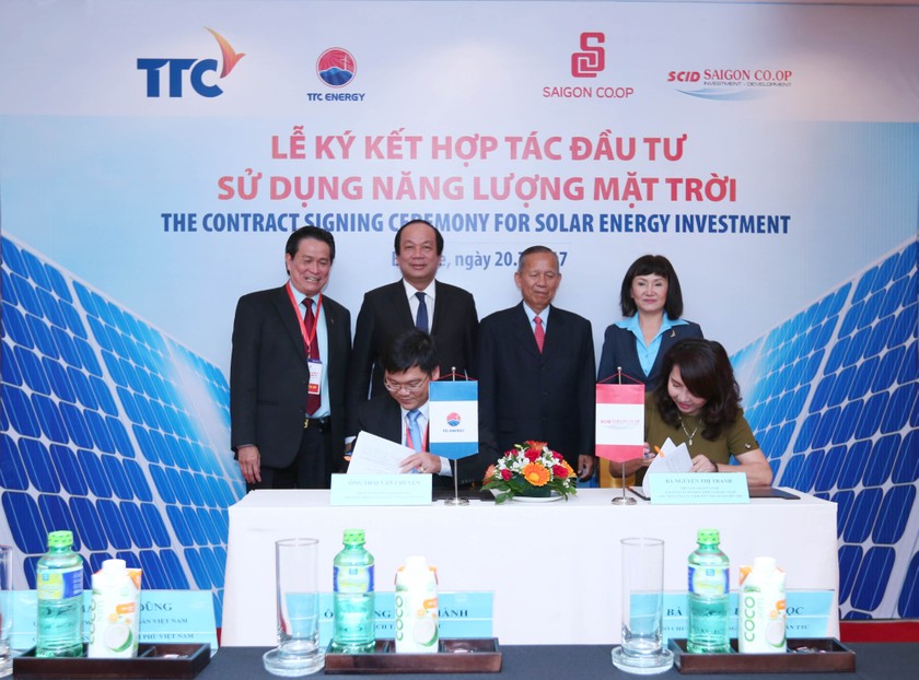 Lãnh đạo TTC Energy ký kết hợp tác với công ty SaigonCo.op