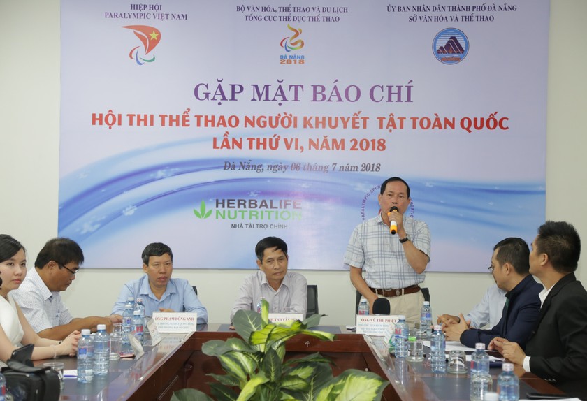 Ông Vũ Thế Phiệt (Phó Chủ Tịch kiêm Tổng Thư Ký Ủy Ban Paralympic Việt Nam) phát biểu về công tác chuẩn bị về mặt chuyên môn của Hội thi