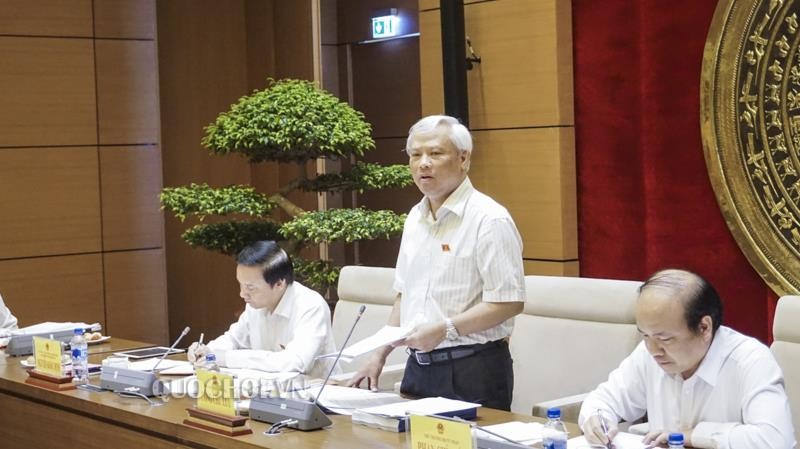 Phó Chủ tịch Quốc hội Uông Chu Lưu phát biểu tại phiên họp