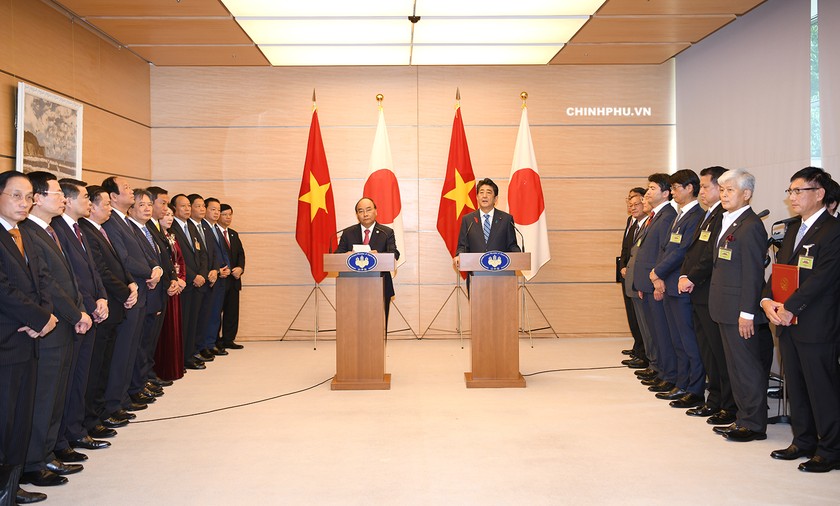 Thủ tướng Việt Nam và Nhật Bản họp báo chung