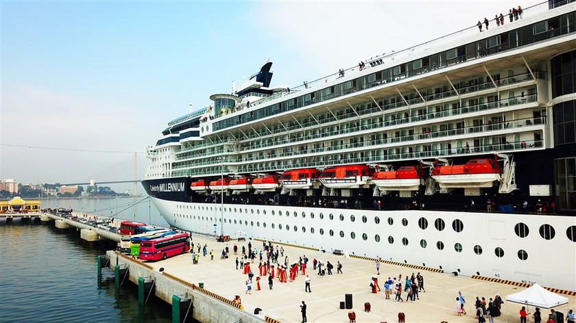 Cảng tàu khách du lịch quốc tế chuyên biệt Hạ Long