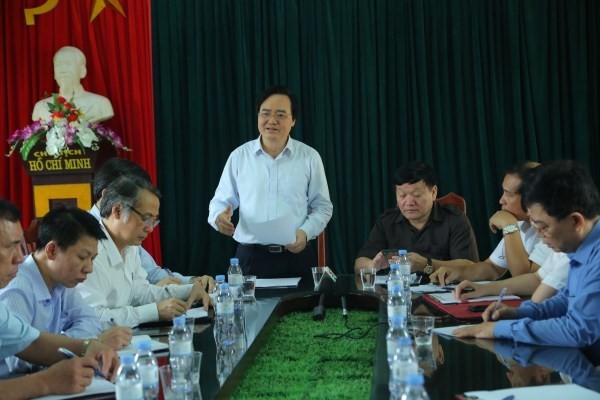 Bộ trưởng Phùng Xuân Nhạ yêu cầu xử lý nghiêm khắc vụ nữ sinh bị đánh hội đồng ở Hưng Yên
