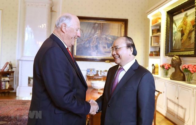 Thủ tướng Nguyễn Xuân Phúc đã hội kiến Nhà Vua Na Uy Nhà Vua Harald Đệ ngũ (ảnh: TTXVN)