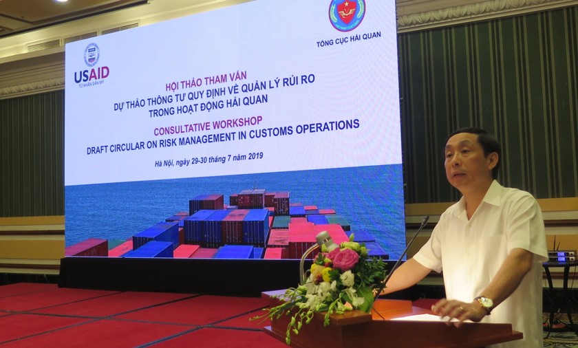Phó Tổng cục trưởng Tổng cục Hải quan Hoàng Việt Cường phát biểu tại Hội thảo