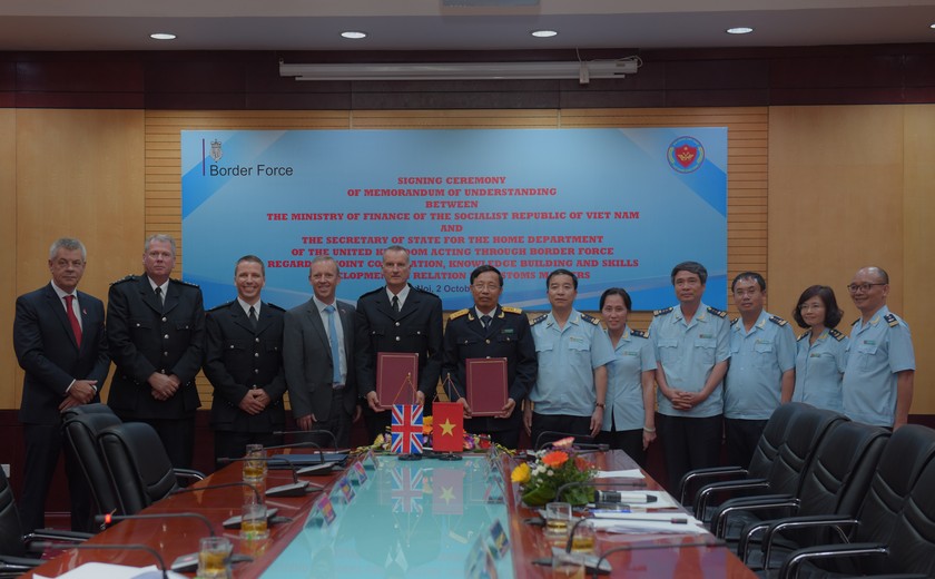 Hải quan Việt Nam ký Biên bản ghi nhớ về hợp tác với Cơ quan bảo vệ Biên giới Vương quốc Anh