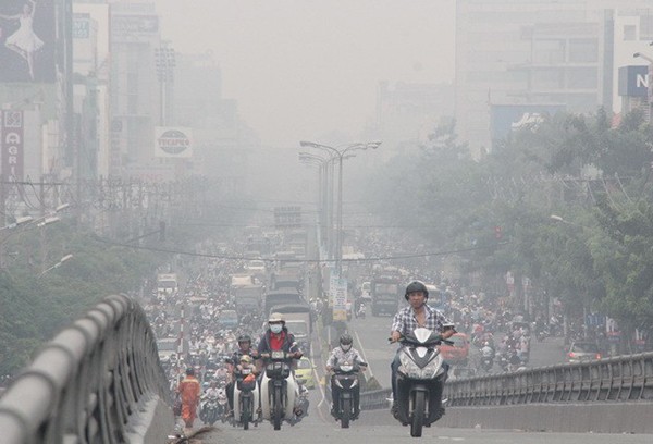 Ô nhiễm đang là vấn đề đau đầu với các thành phố lớn ( Hình minh hoạ) 