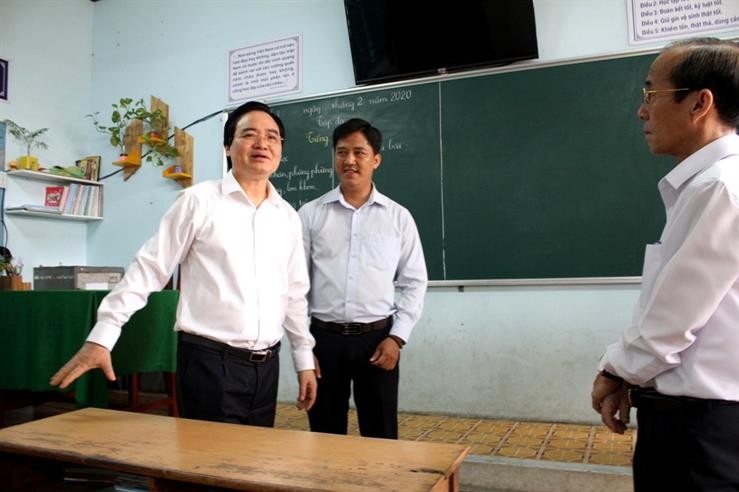 Bộ trưởng Phùng Xuân Nhạ đề nghị các tỉnh cho học sinh nghỉ học hết tháng 2