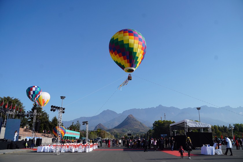 Đây là năm đầu đầu tiên tỉnh Lai Châu tổ chức hoạt động Khinh khí cầu, hứa hẹn mang đến những trải nghiệm tuyệt vời chưa từng có.