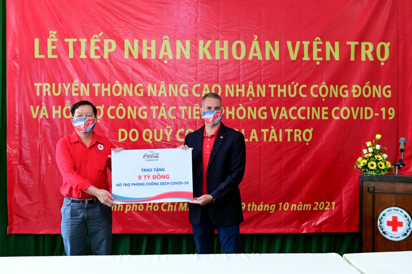 Quỹ Coca-Cola tiếp tục ủng hộ 9 tỷ đồng cho các hoạt động phòng chống dịch COVID-19 tại Việt Nam