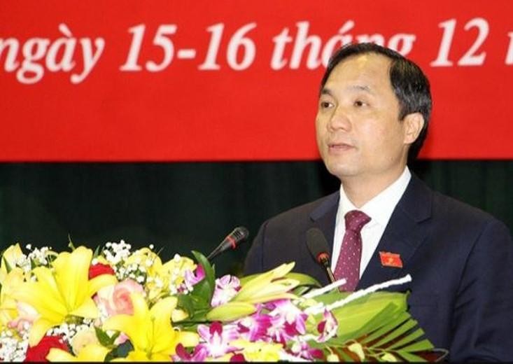 Ông Hoàng Trung Dũng, Bí thư Tỉnh ủy, Chủ tịch HĐND tỉnh Hà Tĩnh khai mạc kỳ họp.