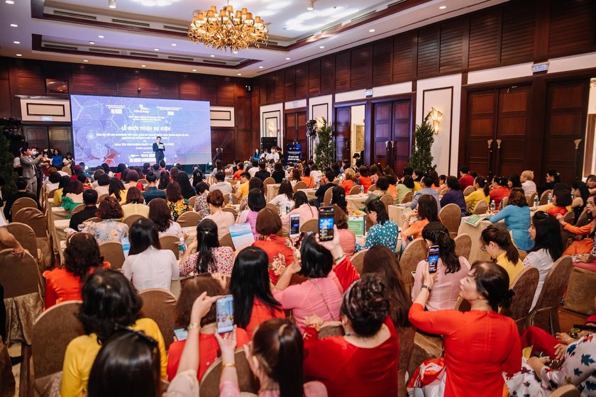 Hơn 200 khách mời tham gia Lễ giới thiệu sự kiện: “Xác lập Kỷ lục Guinness Việt Nam – Nam Nữ Doanh nhân mặc Trang phục Áo dài Quảng bá Du lịch nhiều nhất Việt Nam”