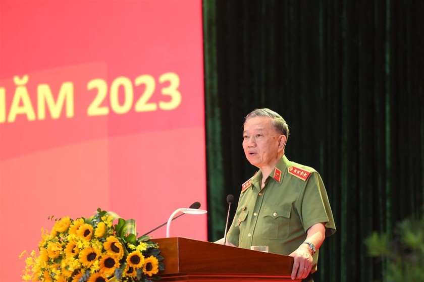 Bộ trưởng Tô Lâm khẳng định, những kết quả, thành tích của lực lượng CAND đạt được trong 6 tháng đầu năm 2023 và nửa nhiệm kỳ qua là hết sức to lớn và rất quan trọng