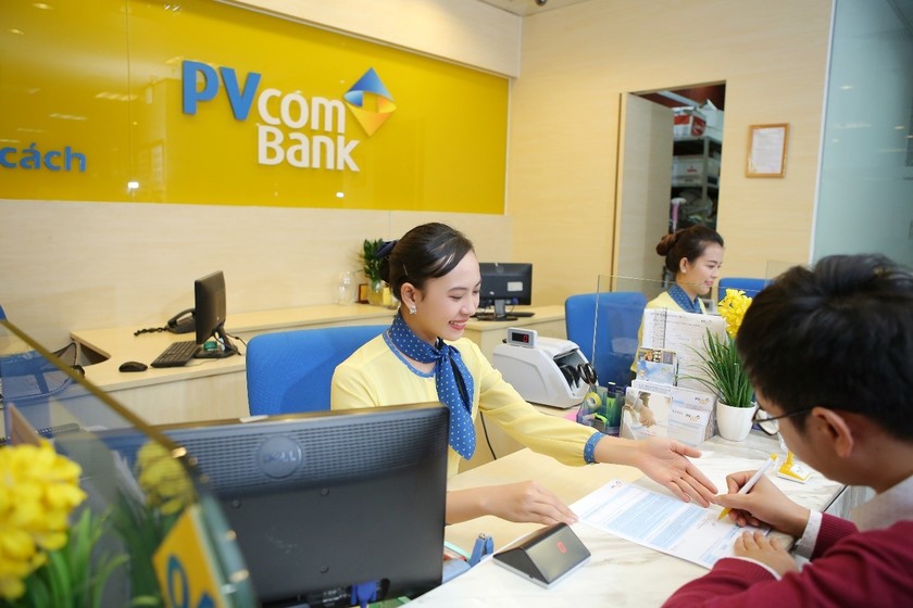 PVcomBank nhận 2 giải thưởng quốc tế từ tạp chí uy tín hàng đầu châu Á 