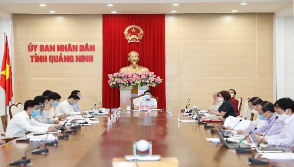 Chủ tịch UBND tỉnh Quảng Ninh Nguyễn Văn Thắng chủ trì cuộc họp