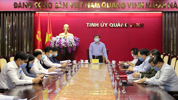 Bí thư Tỉnh ủy Quảng Ninh Nguyễn Xuân Ký họp triển khai các biện pháp phòng, chống dịch Covid-19.