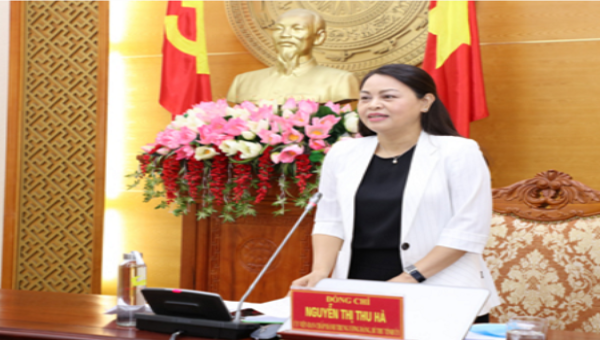 Bí thư Tỉnh ủy Ninh Bình Nguyễn Thị Thu Hà  chủ trì Hội nghị.