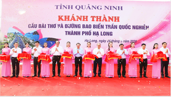 Thủ tướng Chính phủ Nguyễn Xuân Phúc cắt băng khánh thành Đường bao biển Trần Quốc Nghiễn