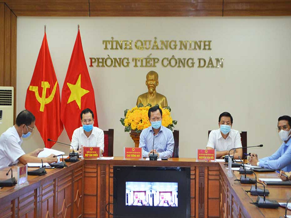Phó Chủ tịch UBND tỉnh Quảng Ninh Cao Tường Huy chủ trì buổi tiếp công dân thường kỳ.