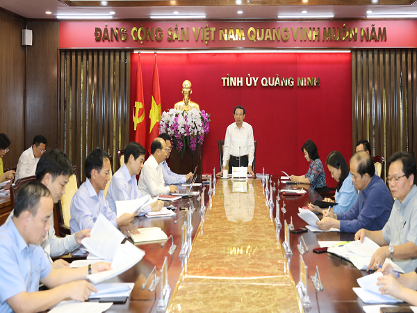 Bí thư, Chủ tịch HĐND tỉnh Quảng Ninh yêu cầu các đơn vị, địa phương lập kỳ tích mới trong bối cảnh bị tác động bởi dịch Covid-19