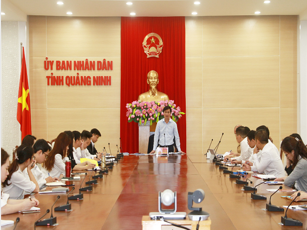 Chủ tịch Quảng Ninh Nguyễn Tường Văn đề nghị mời tư vấn nước ngoài có uy tín cùng tham gia xúc tiến đầu tư.