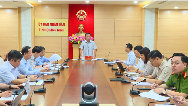 Phó Chủ tịch Thường trực UBND tỉnh Quảng Ninh Cao Tường Huy yêu cầu giải quyết triệt để kiến nghị của cử tri còn tồn đọng.