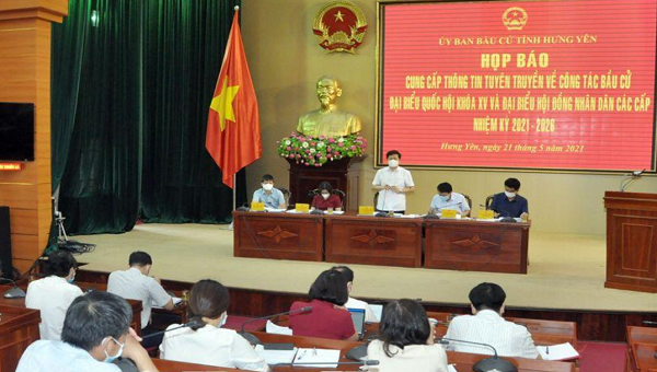 Chủ tịch Ủy ban bầu cử tỉnh Hưng Yên Trần Quốc Toản thông tin về công tác chuẩn bị bầu cử của địa phương.