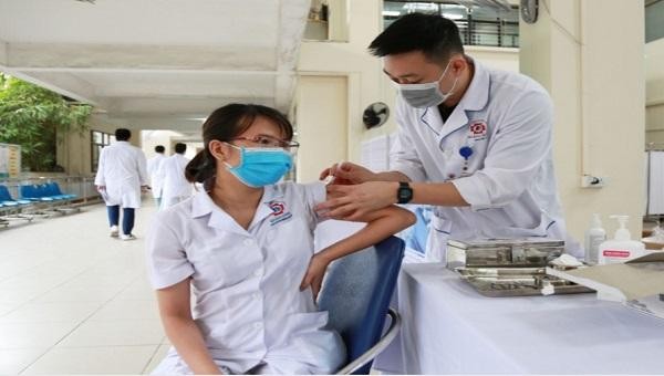 Quảng Ninh đã có 92.006 người được tiêm vắc-xin phòng Covid-19 mũi 3.