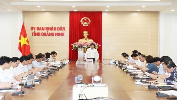 Chủ tịch UBND tỉnh Quảng Ninh Nguyễn Tường Văn chủ trì cuộc họp