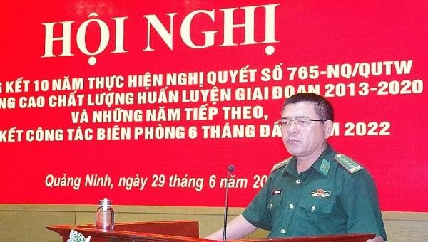 Đại tá Nguyễn Văn Thiềm, Chỉ huy trưởng Bộ Chỉ huy BĐBP tỉnh Quảng Ninh, phát biểu kết luận hội nghị.