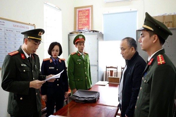 Nguyên giám đốc Nguyễn Thế Hùng tại cơ quan công an.