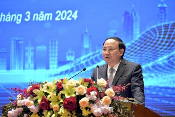 Bí thư, Chủ tịch HĐND tỉnh Quảng Ninh Nguyễn Xuân Ký phát biểu tại hội nghị.