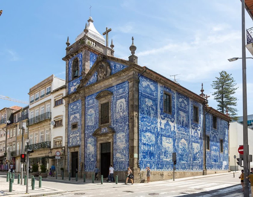 Nhà thờ Capela das Almas ở Porto, Bồ Đào Nha. (Ảnh: Dicas Europa)