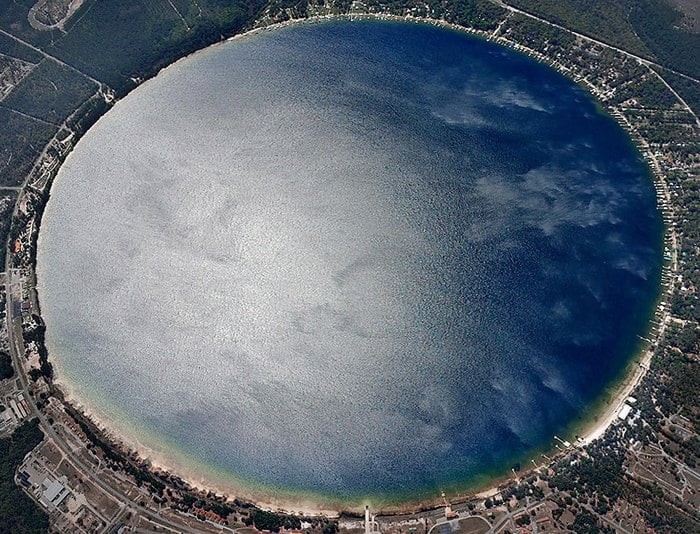 Hồ Kingsley (hay còn gọi là hồ Silver Dollar) (Ảnh: Ritebook) 